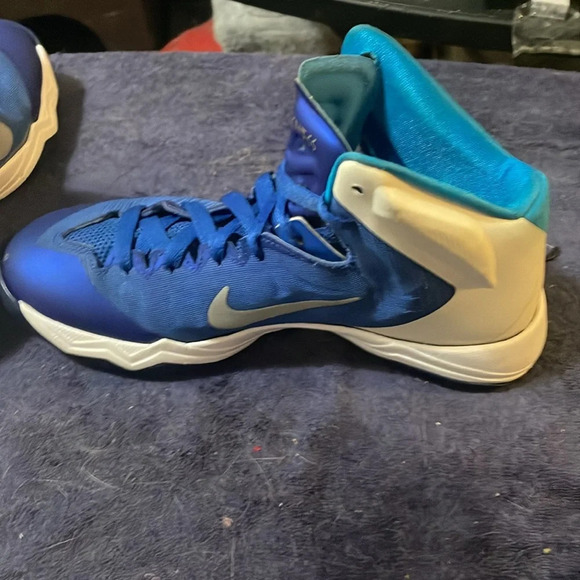 women’s Nike hyperquickness size 8 blue white sneakers athletic shoes hi top - Picture 5 of 9